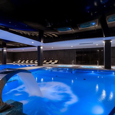 Green Mountain 5* Hotel Karpacz Εξωτερικό φωτογραφία The swimming pool at the hotel