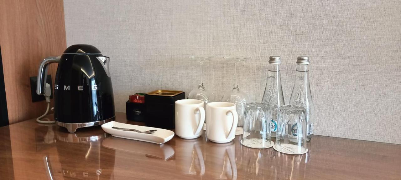 Green Mountain 5* Hotel Karpacz Εξωτερικό φωτογραφία Bottled water in a hotel room