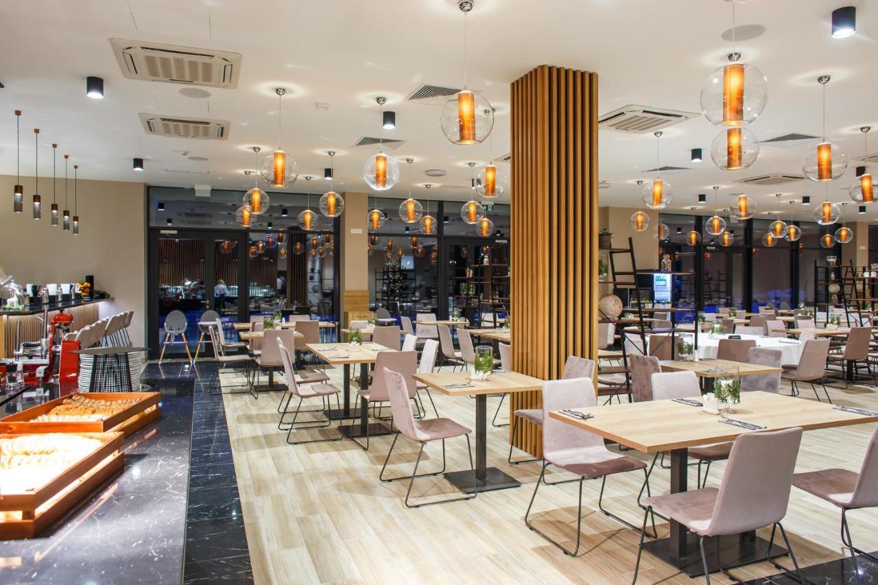 Green Mountain 5* Hotel Karpacz Εξωτερικό φωτογραφία The interior of the restaurant